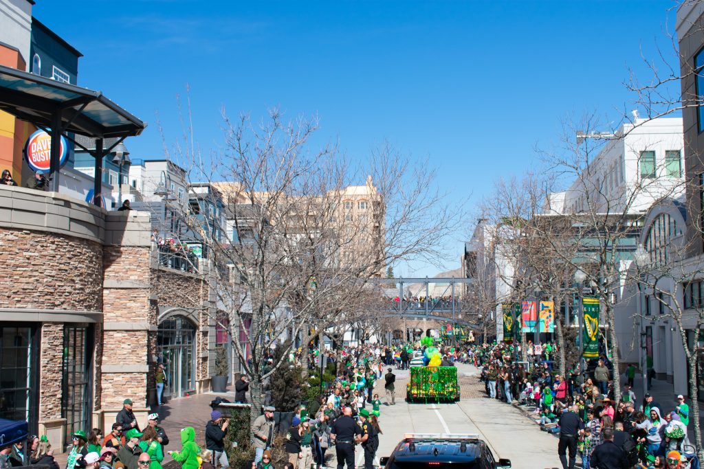 A view of the gateway as the parade drives through.