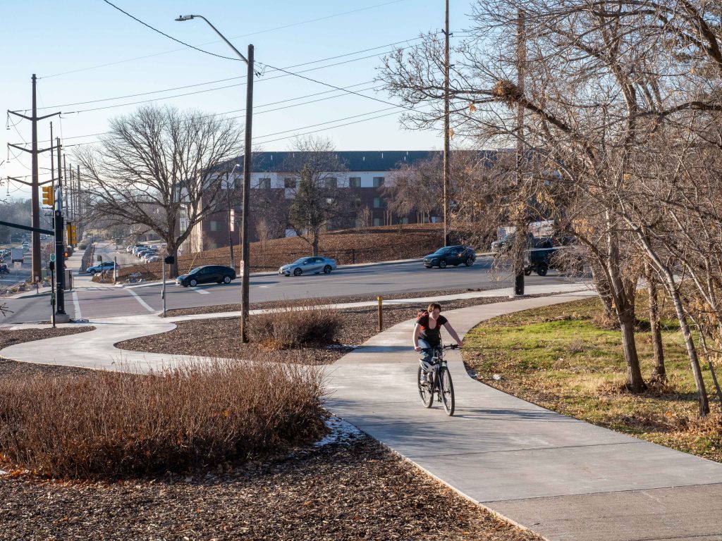 A photo of the shared-use path for people walking and biking at the intersection of Foothill Drive and Sunnyside Avenue.