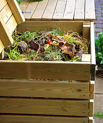 build a compost bin