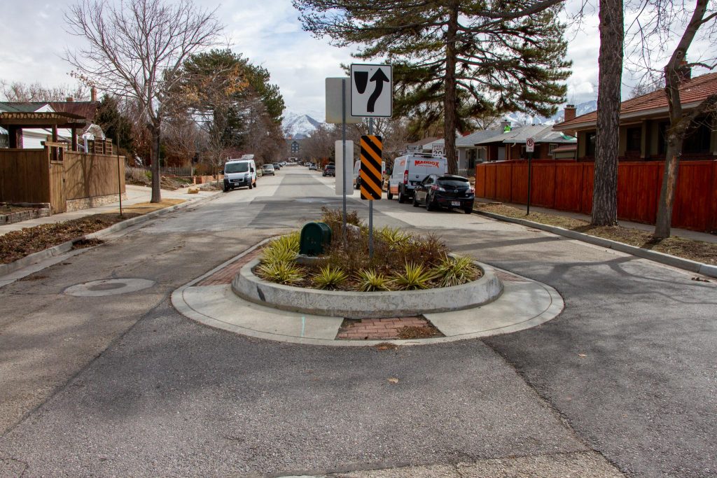 A landscaped median at the entrance to Hollywood Avenue. 